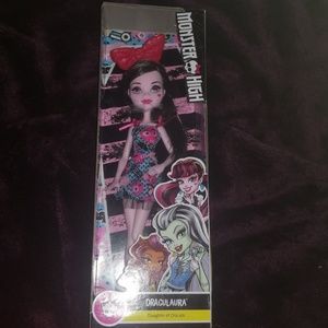 Monster high draculaura doll